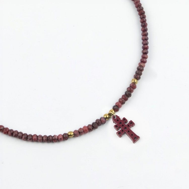 Cruz de Caravaca. Gargantilla Ágatas.