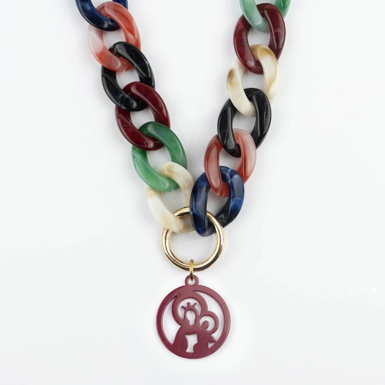 Virgen del Carmen. Collar Eslabones Acrílicos