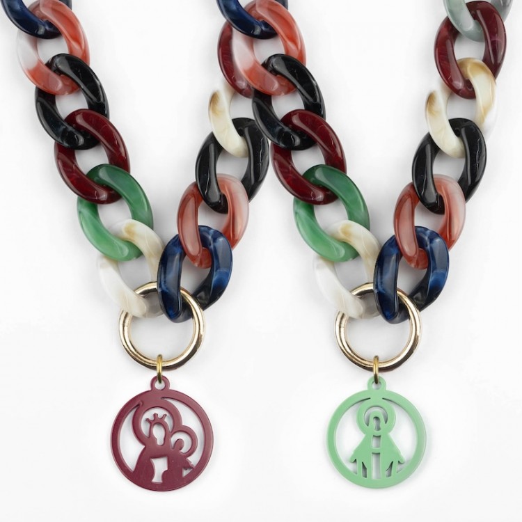Virgen Milagrosa. Collar Eslabones Acrílicos