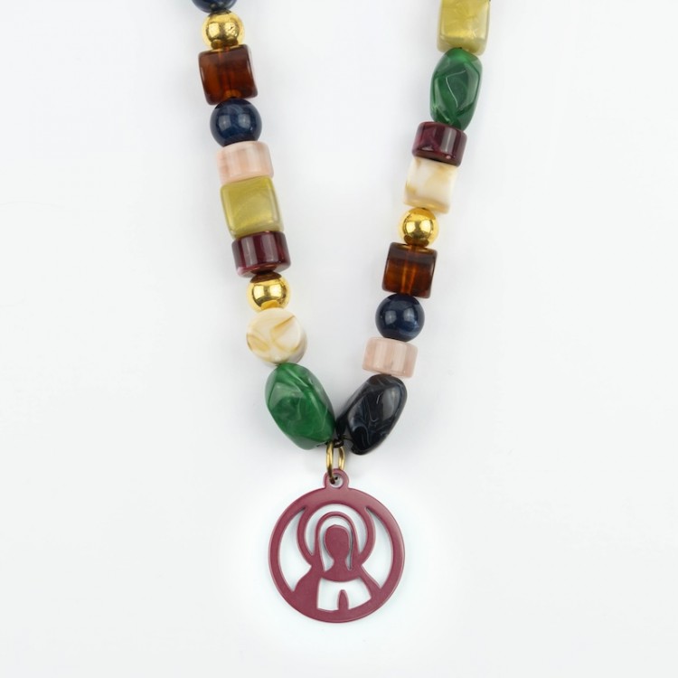 Virgen María. Collar Resina