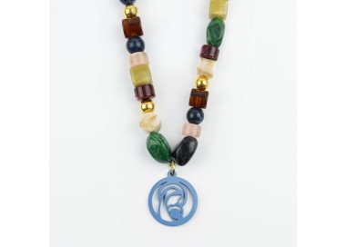 Virgen Madre. Collar Resina