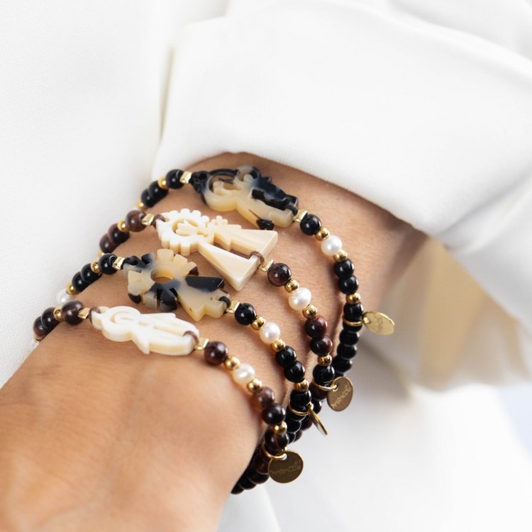 Virgen de Covadonga. Pulsera Piedra y Perla Nácar